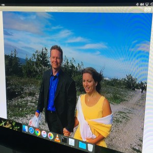 Ett annat minne. Inte från vårt eget, men en gammal väns bröllop. Ett minne som en annan vän i sin tur lyckades återväcka när jag träffade honom. 