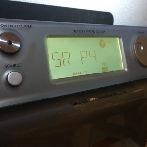 En radio för information. En radio för underhållning. En radio för... sällskap.